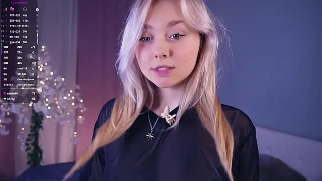 AccaCroyle online show from April 13, 5:39 pm