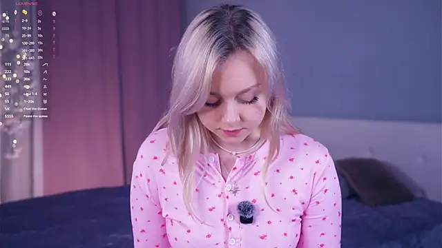 AccaCroyle online show from April 4, 5:19 pm