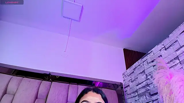 Snapshot of Samy_Grey01 chatting on May 19, 3:46 am Samy Grey01 online show from May 19, 3:46 am