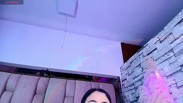 Snapshot of Samy_Grey01 chatting on May 6, 3:43 am Samy Grey01 online show from May 6, 3:43 am
