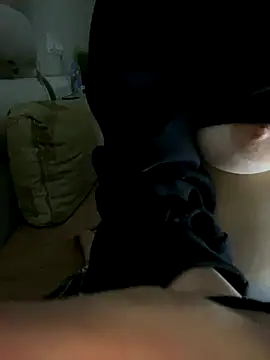 Snapshot of missevacrystal chatting on November 23, 8:52 pm missevacrystal online show from November 23, 8:52 pm