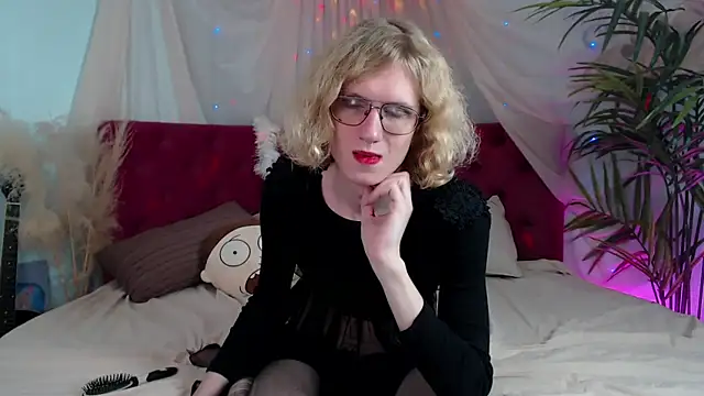 Snapshot of HarryBrain_ chatting on October 31, 12:46 pm HarryBrain  online show from October 31, 12:46 pm