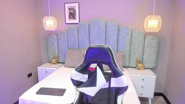 Little vel online show from March 18, 5:25 pm