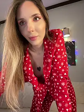 LINA ALL EYES ON YOU online show from December 20, 9:28 pm