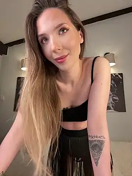 LINA ALL EYES ON YOU online show from March 4, 4:04 pm