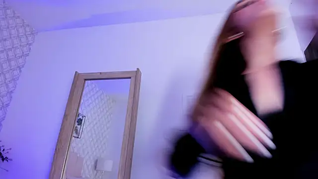 Nicol 89  online show from January 11, 12:23 pm