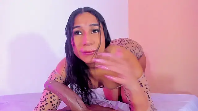 EMILYY WALKER online show from March 14, 12:33 pm