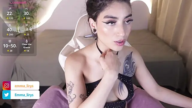 Emma and Issac online show from November 21, 4:55 am