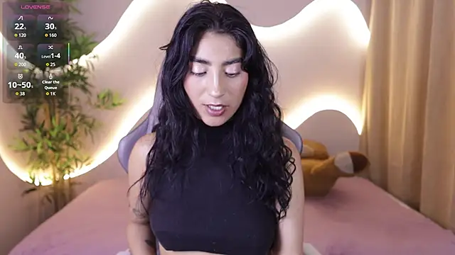 Emma and Issac online show from December 23, 4:34 am