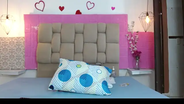 Damary Leon online show from December 17, 7:08 pm