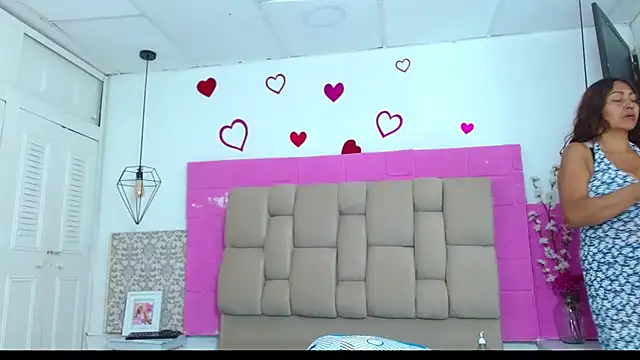 Damary Leon online show from November 7, 7:18 pm