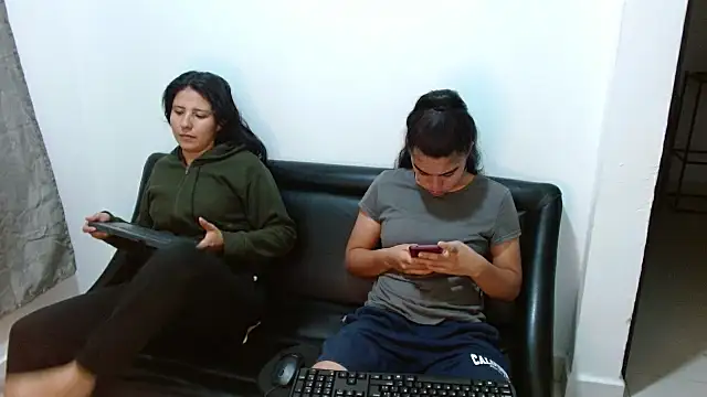 Arieeel 09 online show from October 21, 11:15 pm