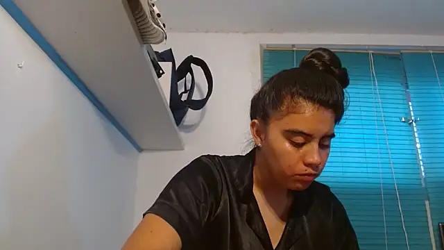 Arieeel 09 online show from April 10, 6:09 am