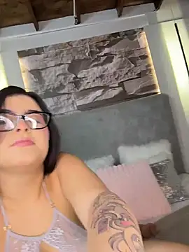 VioletaMaddox online show from March 3, 7:15 am