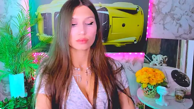 Mollyinyourmind online show from October 11, 4:30 pm