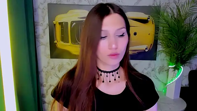 Mollyinyourmind online show from March 17, 8:45 pm