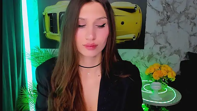 Mollyinyourmind online show from April 8, 6:42 pm