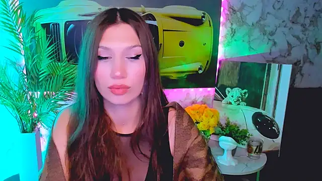 Mollyinyourmind online show from October 4, 8:21 pm