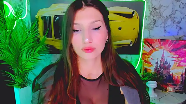 Mollyinyourmind online show from December 3, 7:13 pm