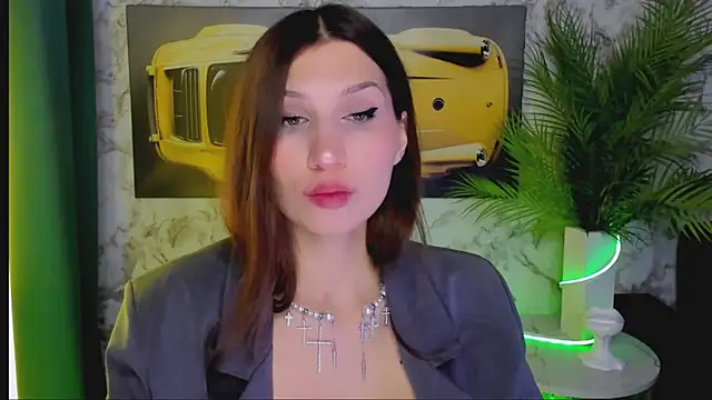 Mollyinyourmind online show from March 19, 10:10 pm