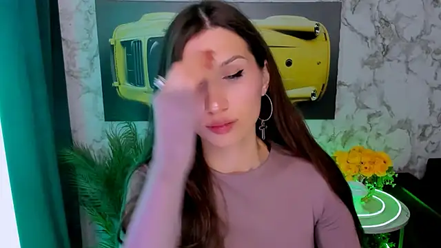 Mollyinyourmind online show from April 3, 10:54 am