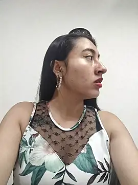 AMATISTA  16 online show from October 4, 12:17 pm