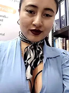 AMATISTA  16 online show from April 13, 12:20 pm