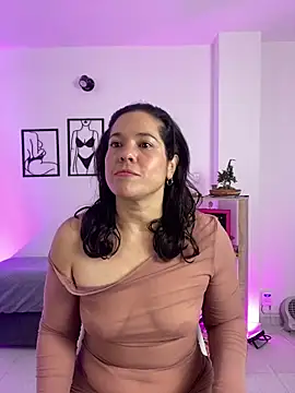 leiablack online show from February 3, 12:21 pm