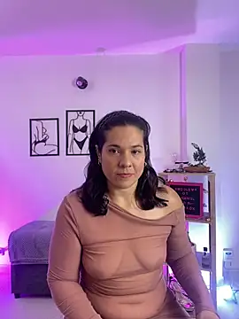 leiablack online show from December 14, 11:05 am