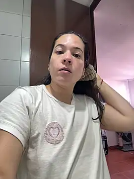 Snapshot of leiablack chatting on June 11, 3:42 pm leiablack online show from June 11, 3:42 pm
