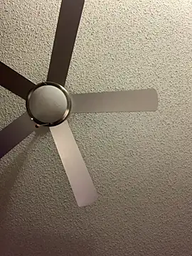 Snapshot of Triggerhappycj100 chatting on February 24, 8:48 am Triggerhappycj100 online show from February 24, 8:48 am