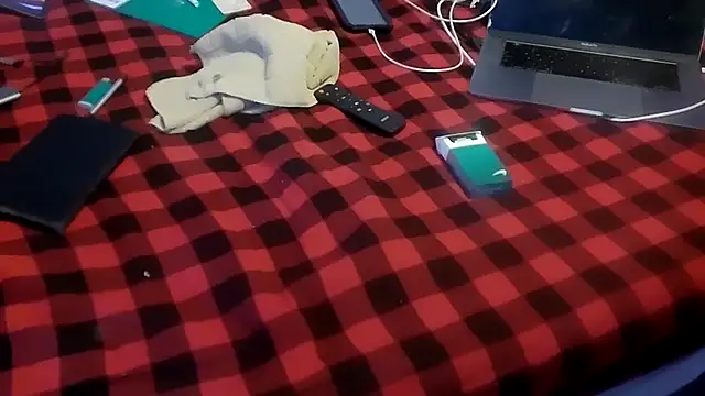 Snapshot of Triggerhappycj100 chatting on November 20, 5:41 am Triggerhappycj100 online show from November 20, 5:41 am