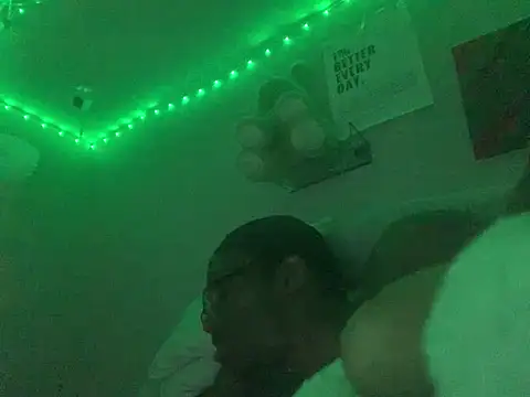 Triggerhappycj100 online show from March 18, 3:24 pm