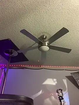 Triggerhappycj100 online show from March 10, 2:32 pm