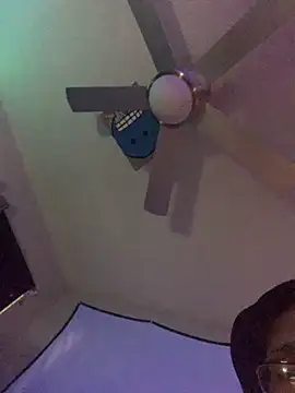 Snapshot of Triggerhappycj100 chatting on October 31, 8:16 pm Triggerhappycj100 online show from October 31, 8:16 pm