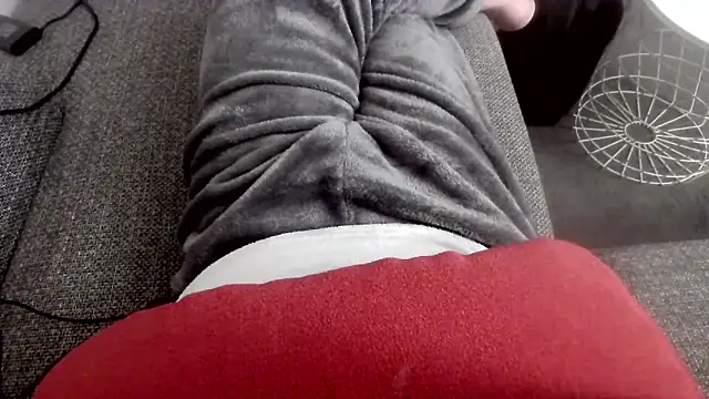 cucciolotto76 online show from December 4, 9:58 pm