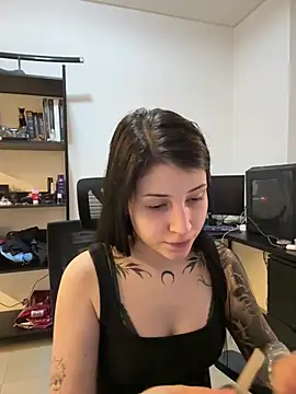 Privad ravenna online show from May 28, 8:48 pm