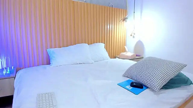 danaalamiri online show from November 13, 10:35 pm