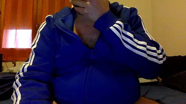 Snapshot of steve669_hot chatting on December 20, 7:44 am steve669 hot online show from December 20, 7:44 am