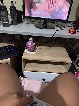 laure torres online show from March 11, 2:05 am