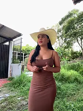 laure torres online show from February 7, 1:41 pm