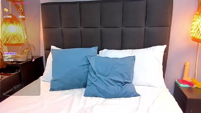 natalie esmith online show from December 15, 12:00 pm