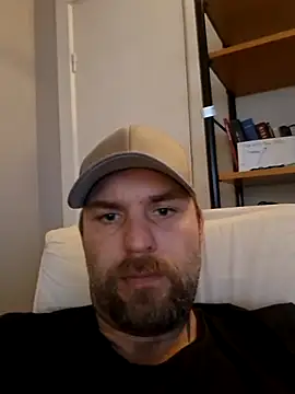 Snapshot of Bamse28 chatting on May 3, 6:07 am Bamse28 online show from May 3, 6:07 am