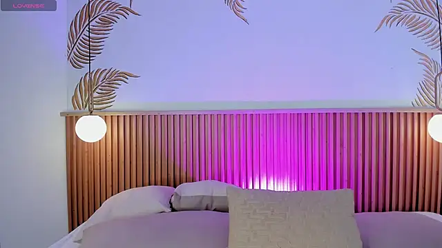 Valleriie  online show from March 15, 4:03 pm