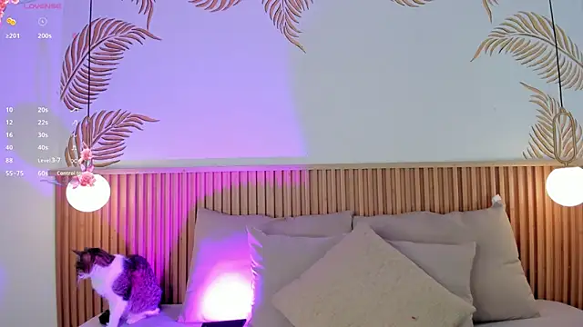 Valleriie  online show from March 12, 4:22 pm