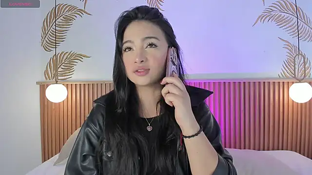 Valleriie  online show from March 14, 4:24 pm