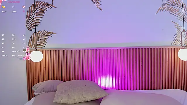 Valleriie  online show from April 13, 3:05 pm