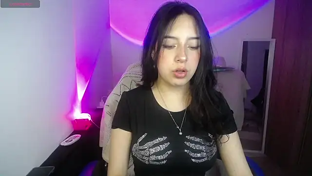 Snapshot of immisssilver chatting on October 16, 3:37 am immisssilver online show from October 16, 3:37 am