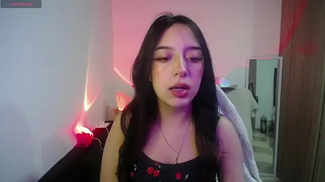 Snapshot of immisssilver chatting on October 15, 2:21 am immisssilver online show from October 15, 2:21 am