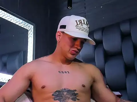 rocoo santos online show from November 29, 2:01 am